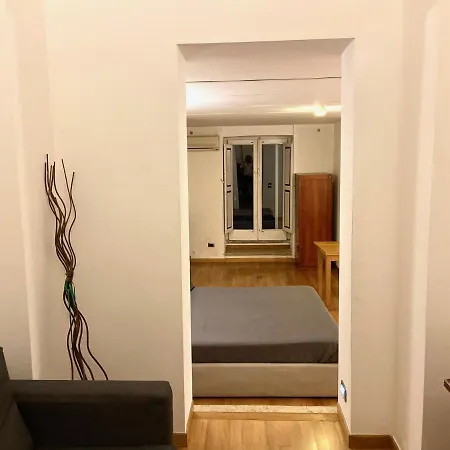 Black&white Garden Apartment Bari